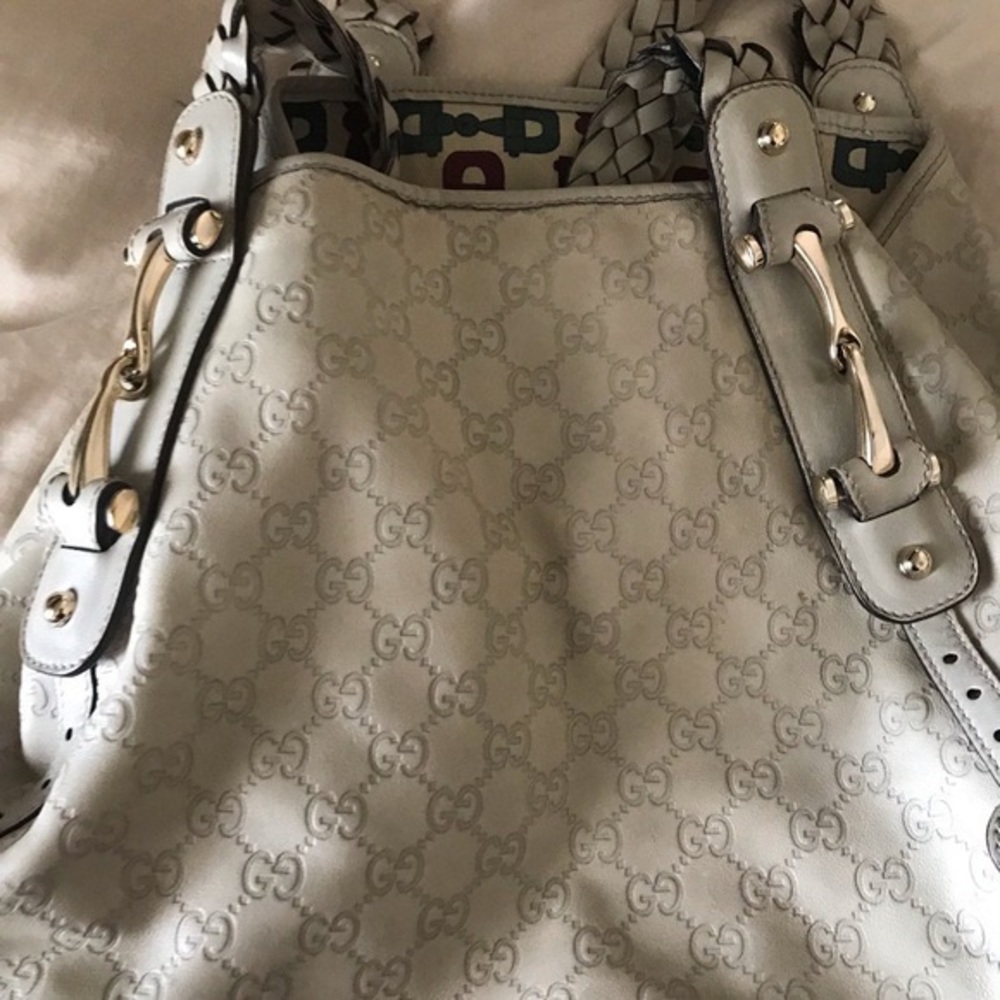 Authentic Gucci Pelham Guccissima White Leather Hobo  Bag
